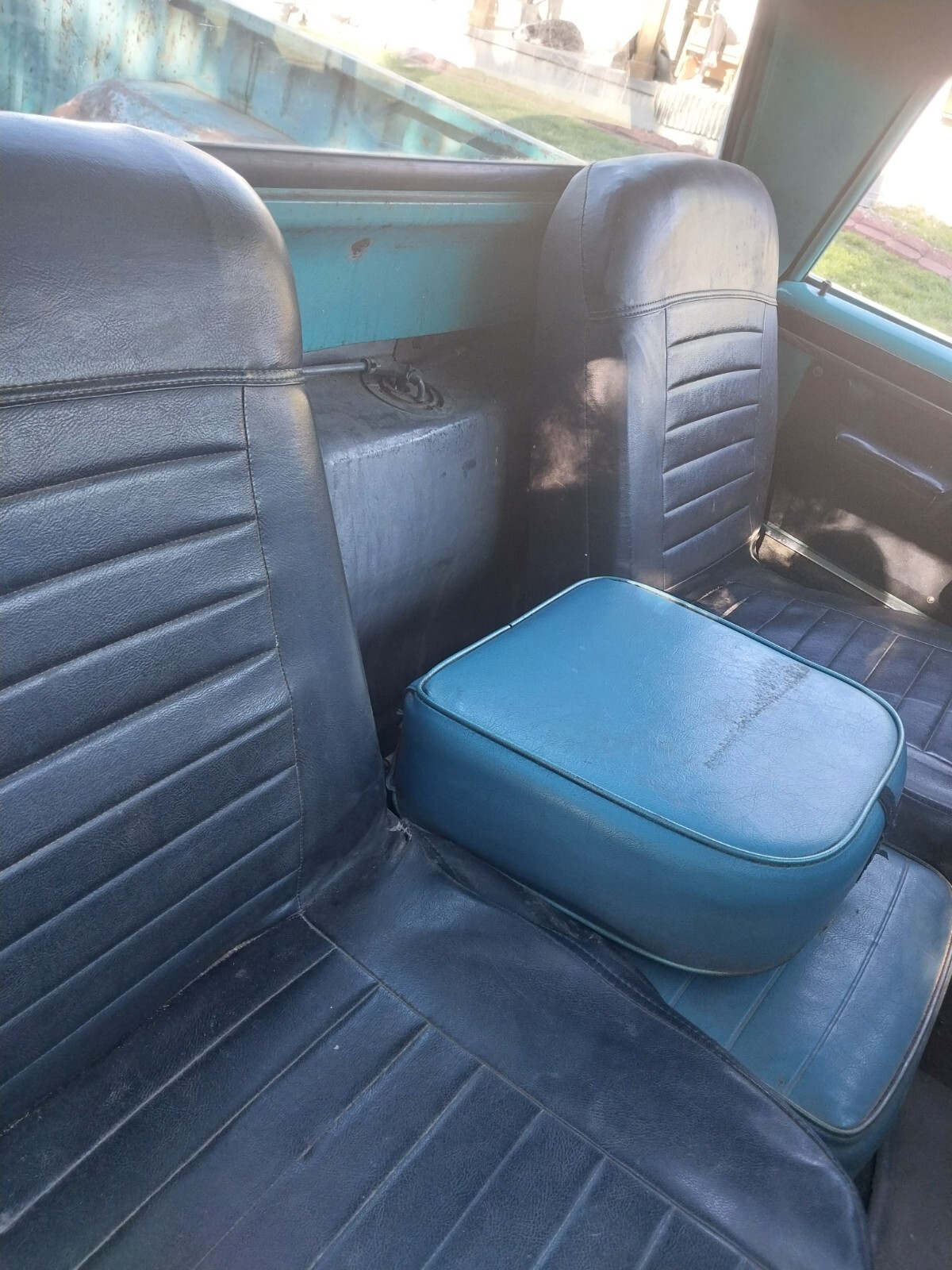 Dodge-D100-1969-Standard-Cab-Pickup-17