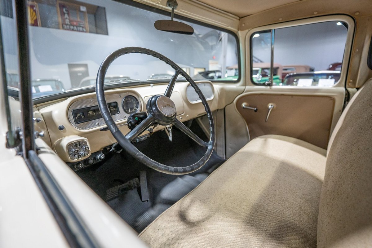 Dodge-D100-Sweptside-Pickup-1957-Pickup-Truck-1