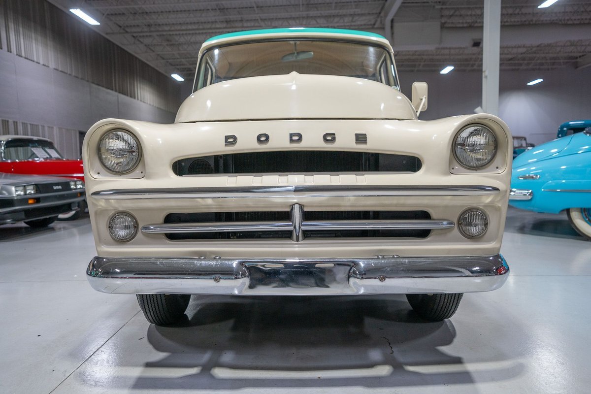 Dodge-D100-Sweptside-Pickup-1957-Pickup-Truck-29