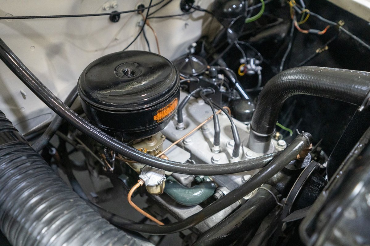 Dodge-D100-Sweptside-Pickup-1957-Pickup-Truck-33