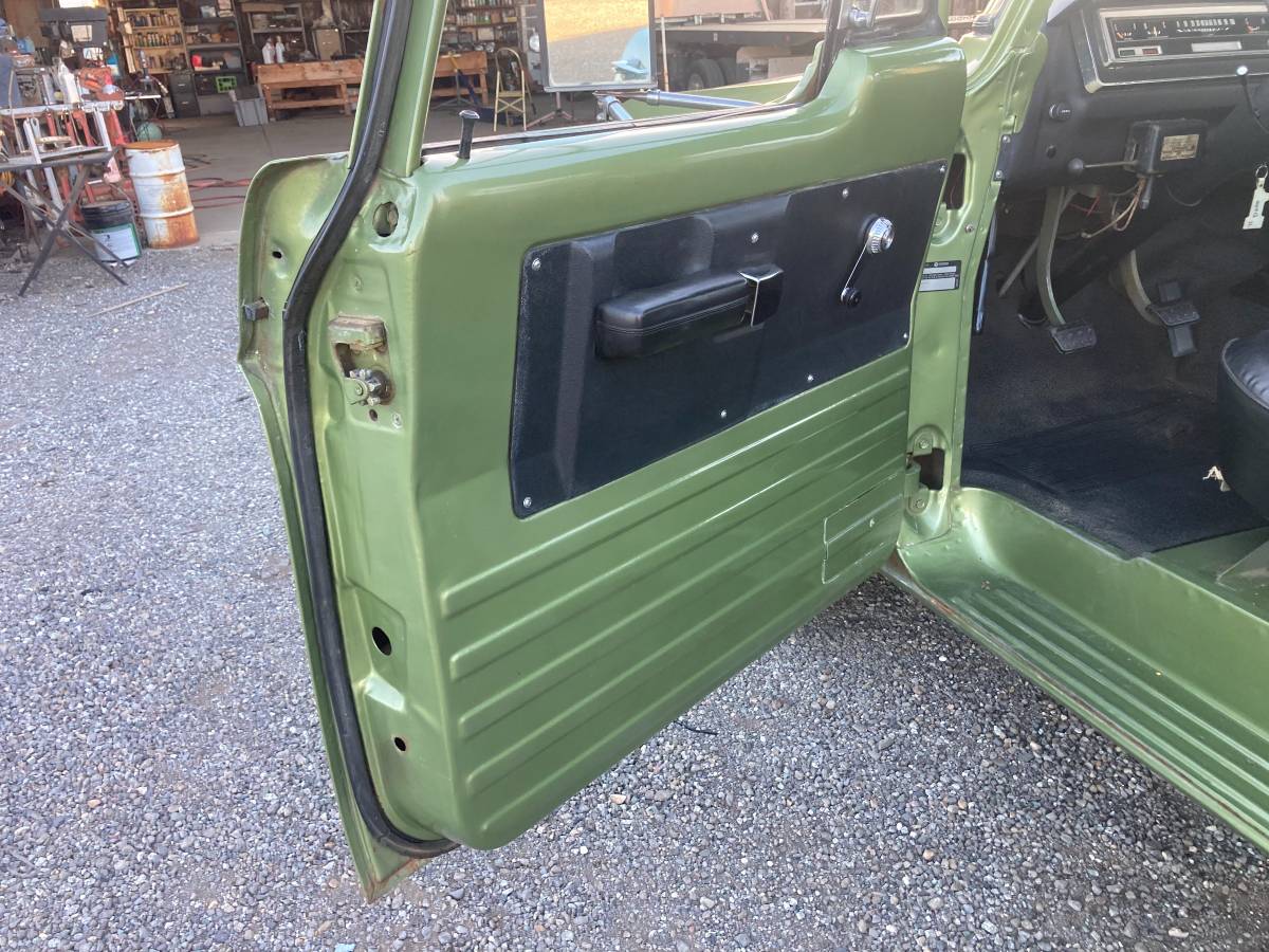 Dodge-D200-1971-green-13