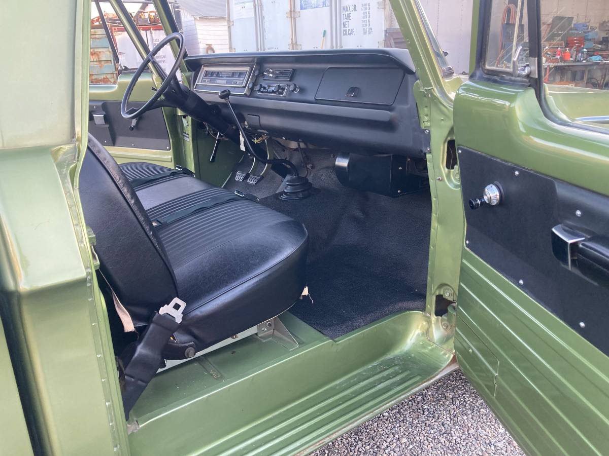 Dodge-D200-1971-green-14