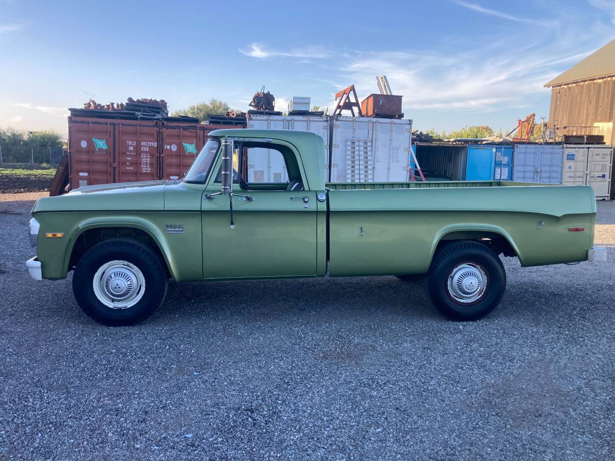 Dodge-D200-1971-green-5