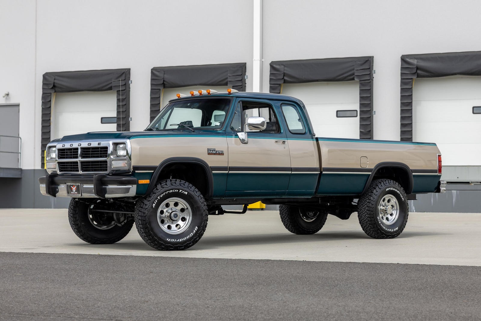 Dodge-D250-W250-1993-Pickup-Truck-1