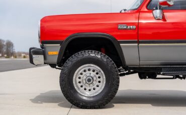 Dodge-D250-W250-1993-Pickup-Truck-10