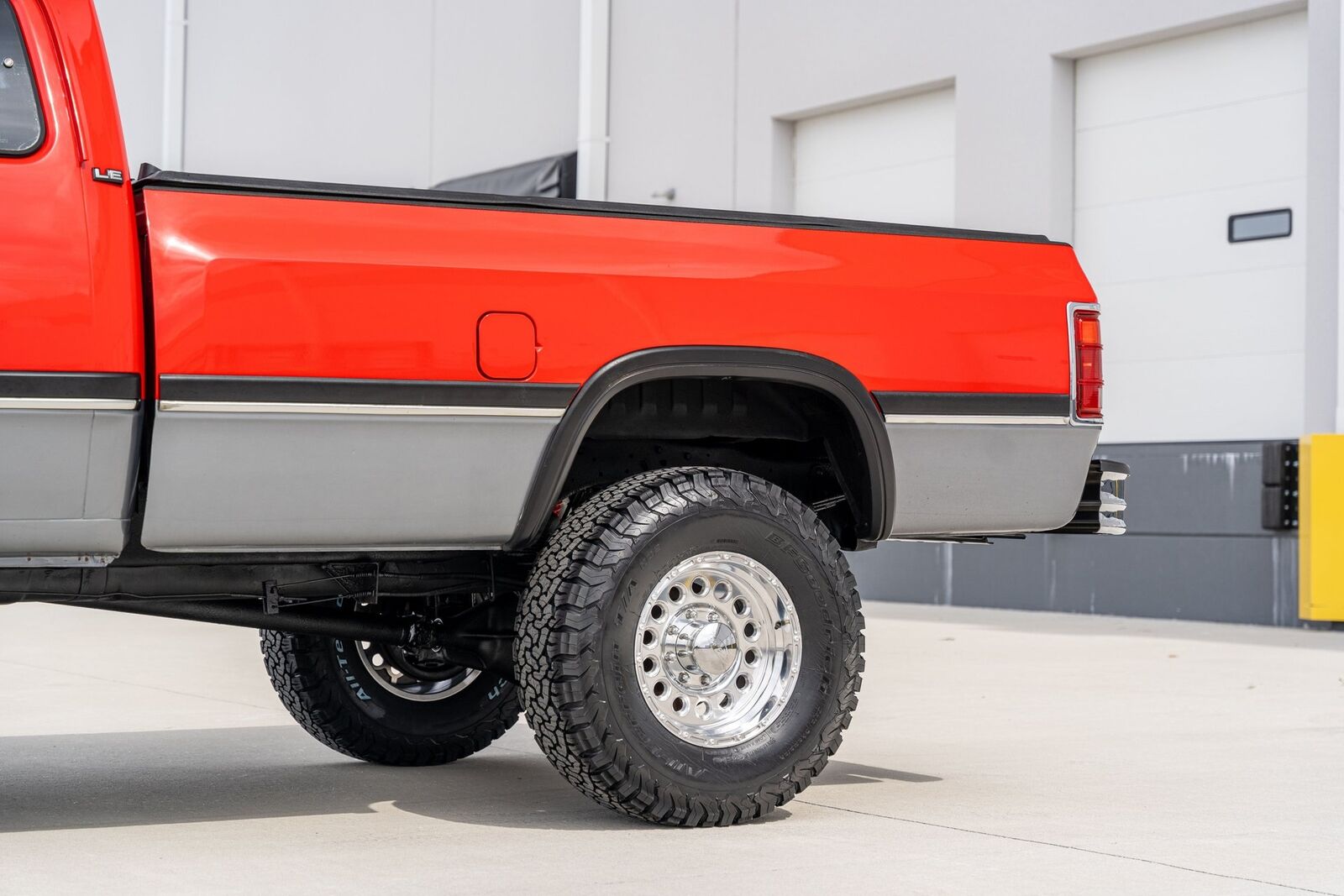 Dodge-D250-W250-1993-Pickup-Truck-11