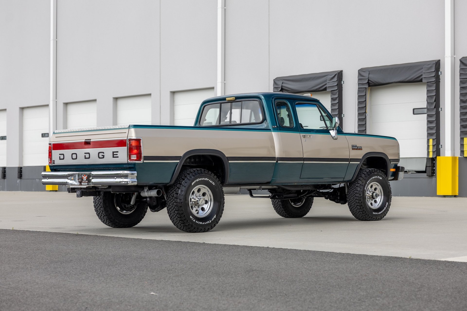 Dodge-D250-W250-1993-Pickup-Truck-12