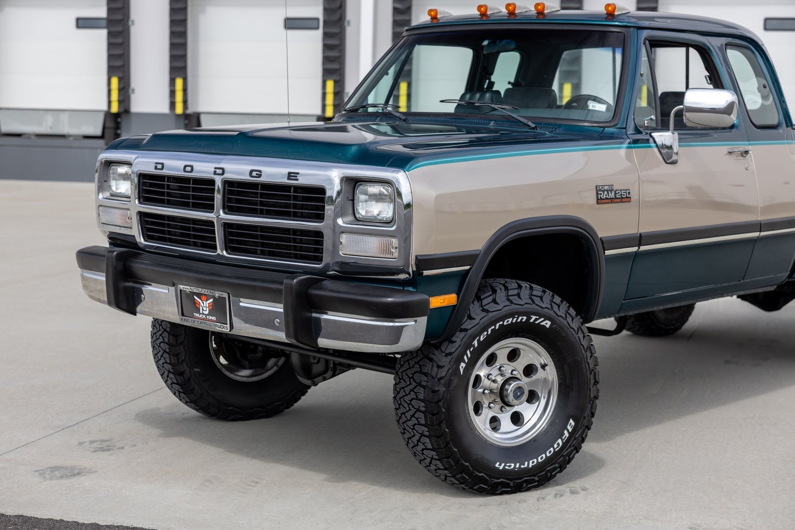 Dodge-D250-W250-1993-Pickup-Truck-2