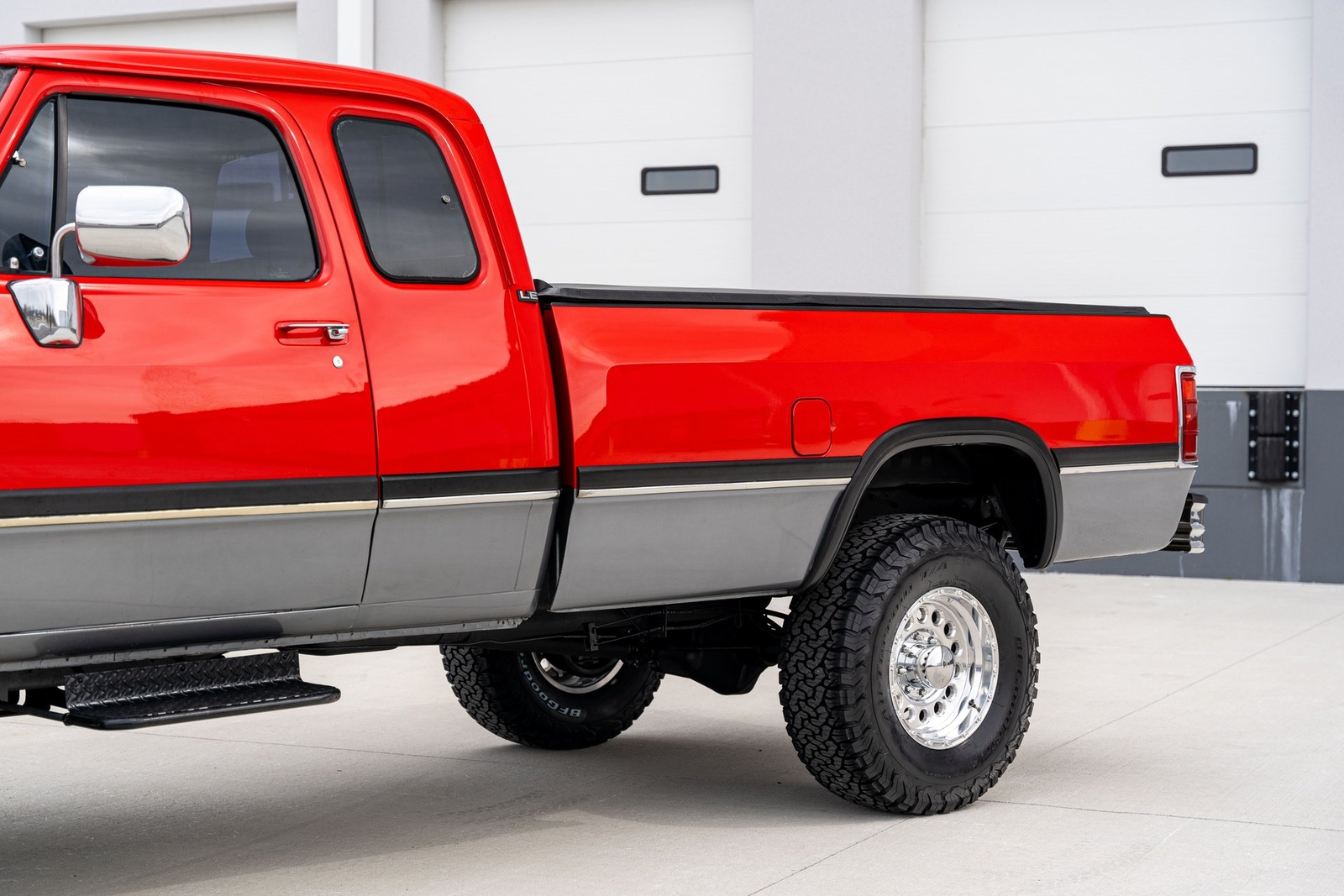 Dodge-D250-W250-1993-Pickup-Truck-2