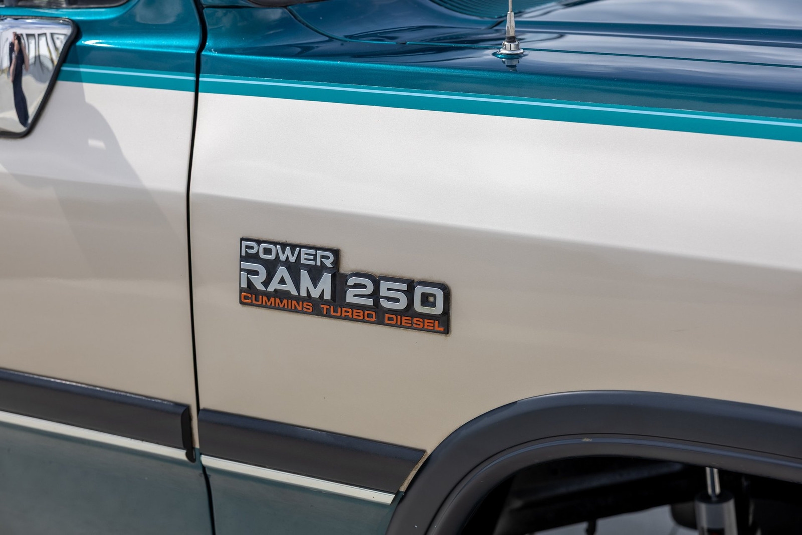 Dodge-D250-W250-1993-Pickup-Truck-29