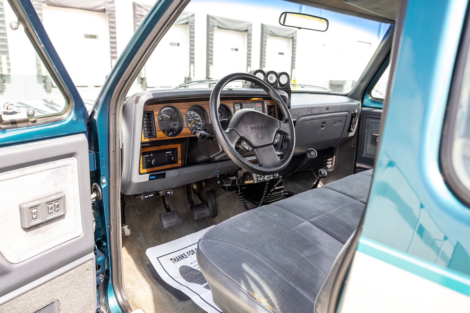 Dodge-D250-W250-1993-Pickup-Truck-33