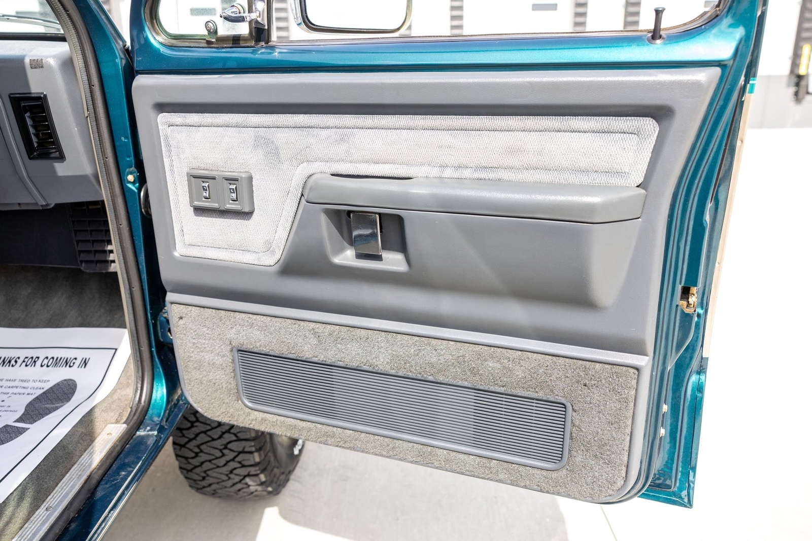 Dodge-D250-W250-1993-Pickup-Truck-38