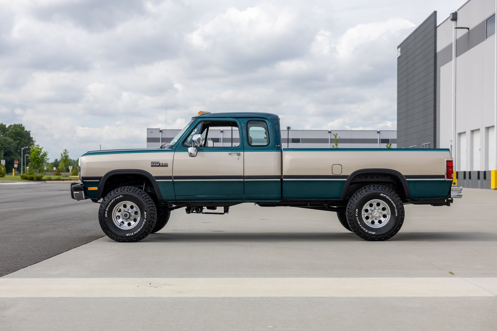 Dodge-D250-W250-1993-Pickup-Truck-8