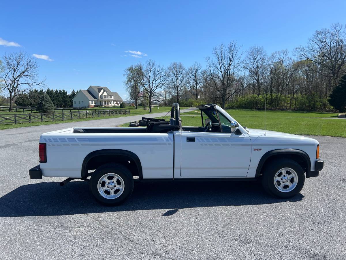 Dodge-Dakota-convertible-1990-white-4