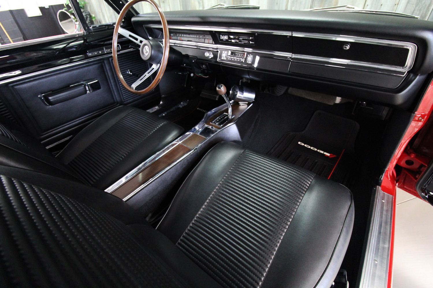 Dodge-Dart-1969-Rotisserie-Restored-20