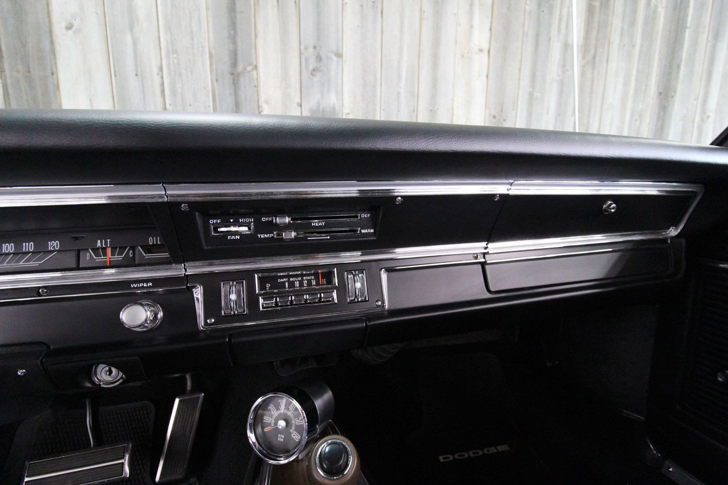 Dodge-Dart-1969-Rotisserie-Restored-27