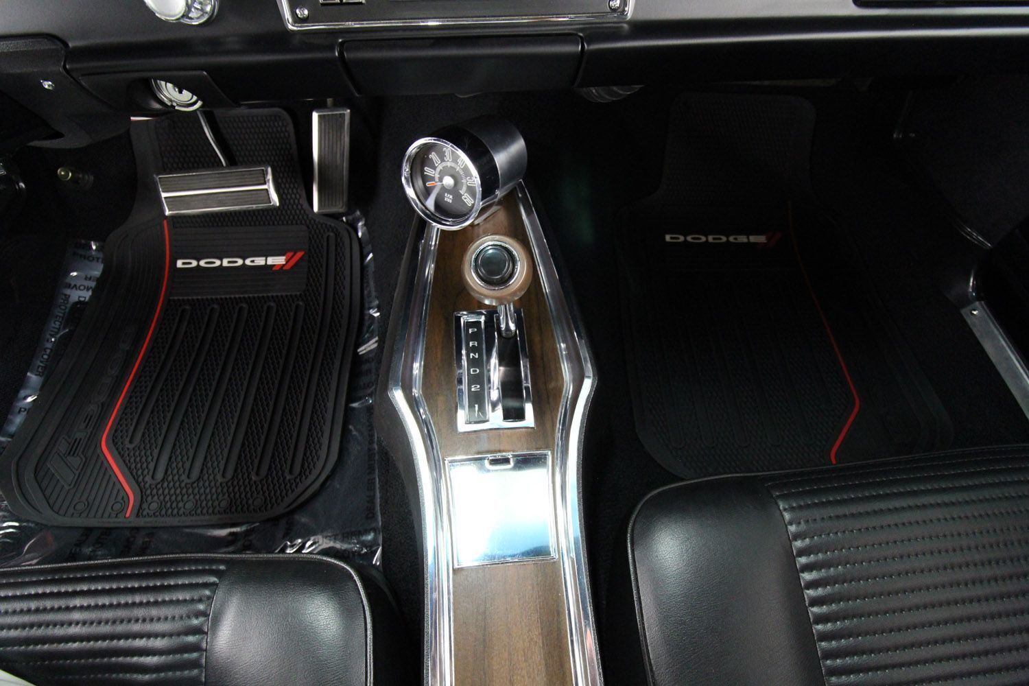 Dodge-Dart-1969-Rotisserie-Restored-28