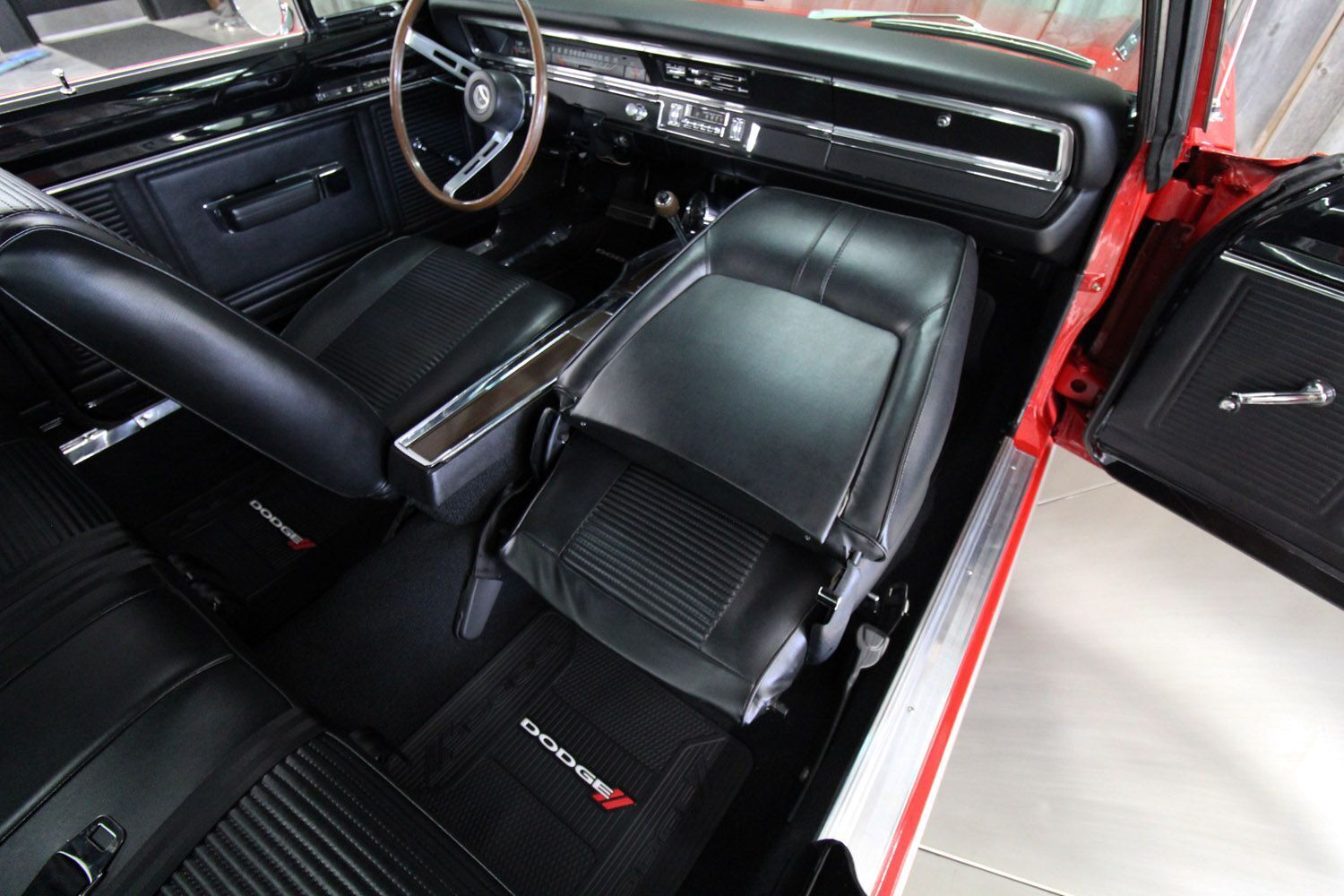Dodge-Dart-1969-Rotisserie-Restored-30