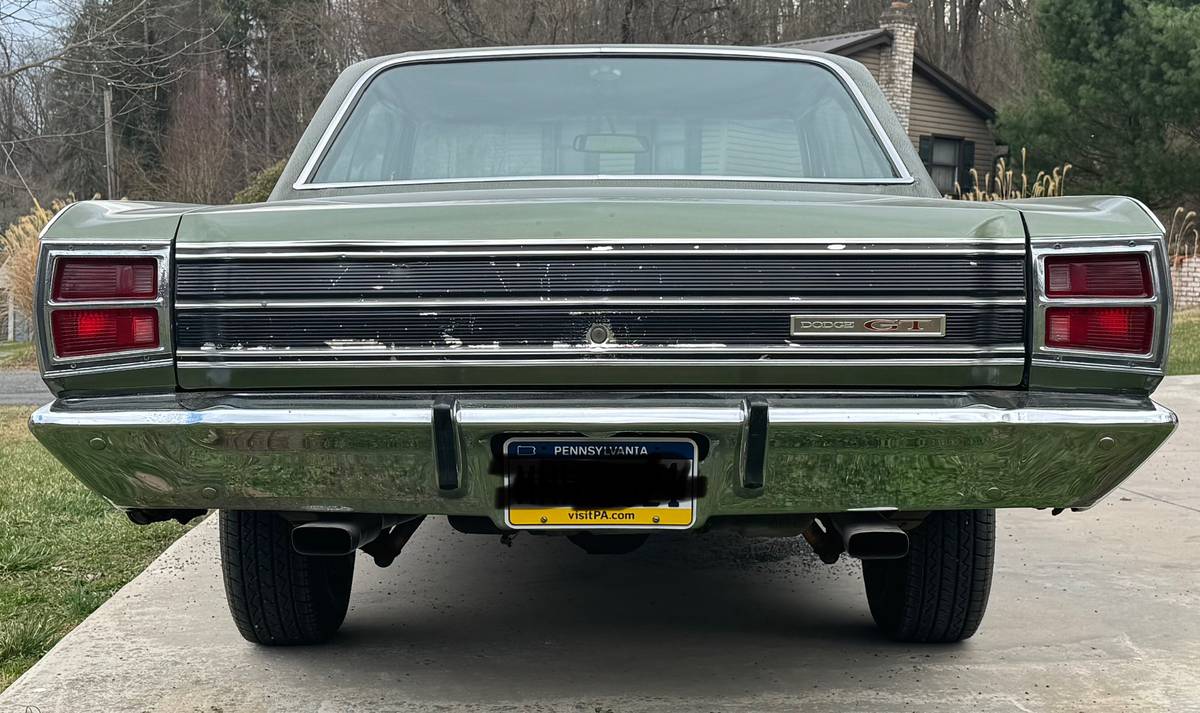 Dodge-Dart-gt-1969-green-2