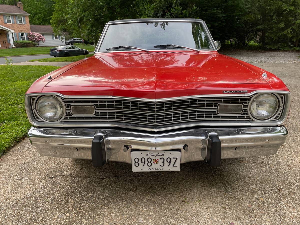 Dodge-Dart-swinger-1974-red-5
