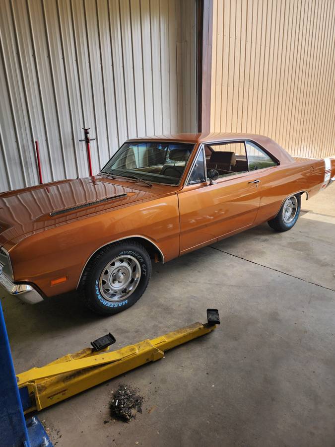 Dodge-Dart-swinger-340-1969-custom