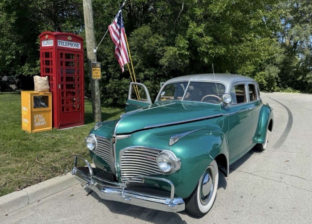 Dodge-Deluxe-1941