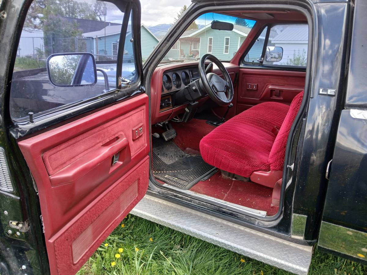 Dodge-Diesel-1993-black-3