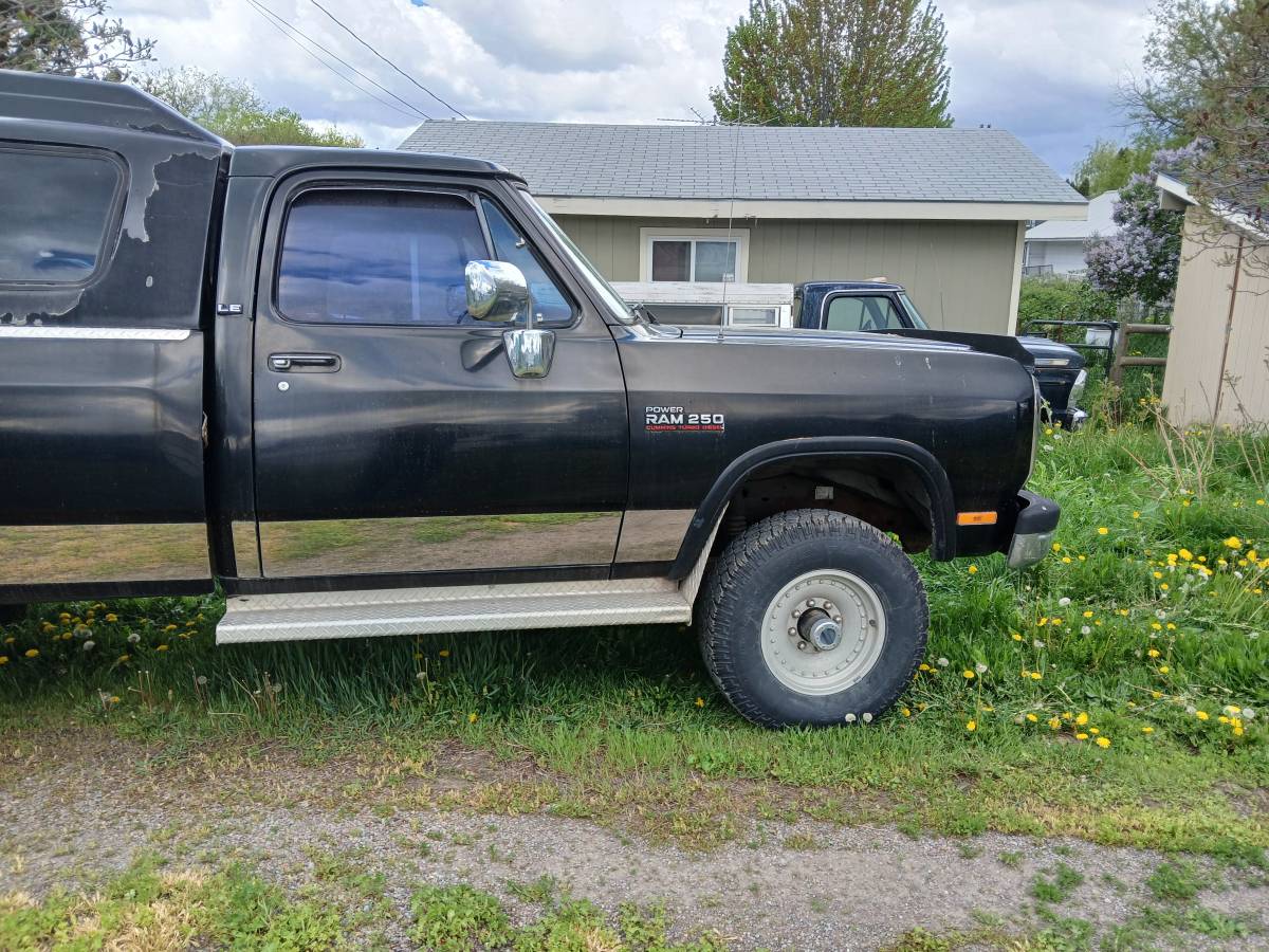Dodge-Diesel-1993-black-9
