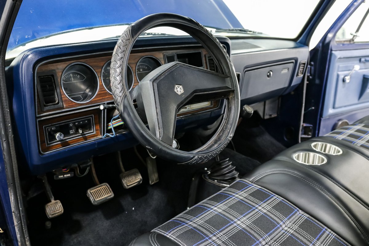 Dodge-Other-Pickups-1984-Pickup-Truck-12