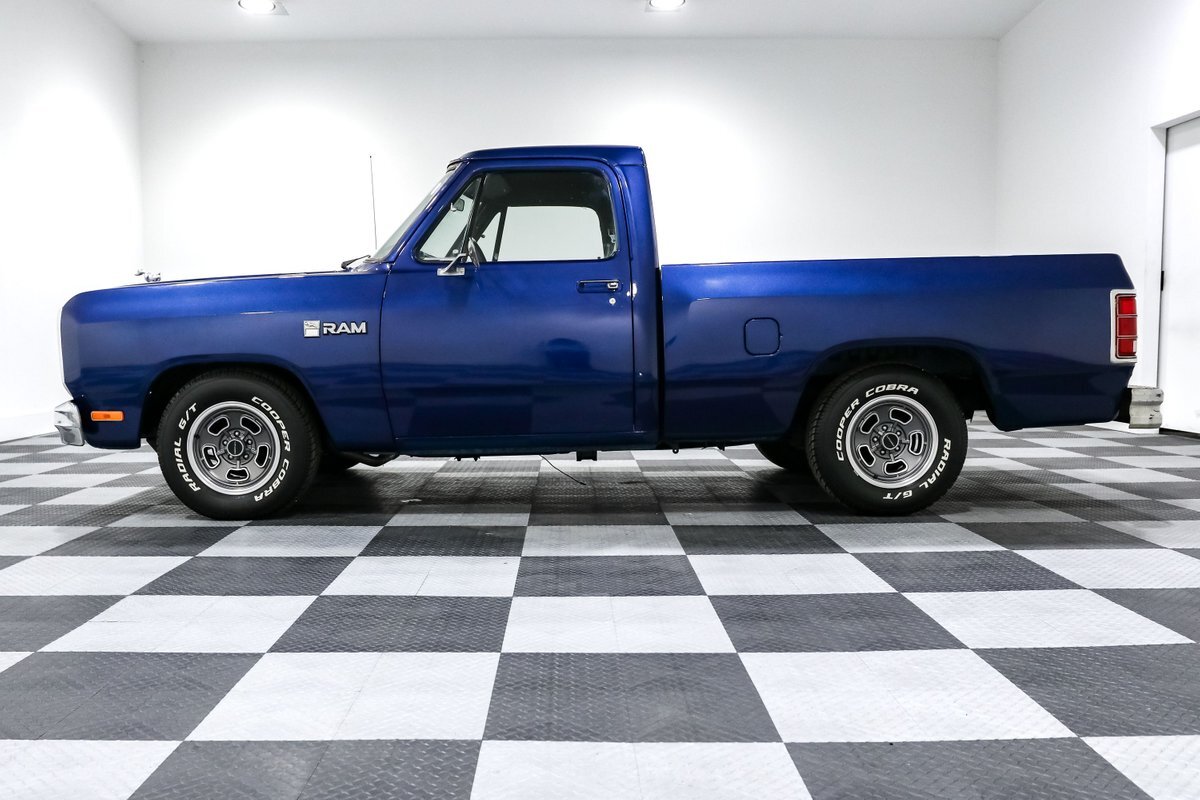 Dodge-Other-Pickups-1984-Pickup-Truck-3