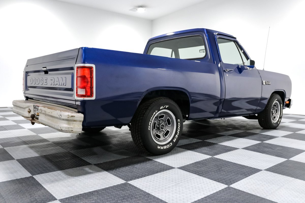 Dodge-Other-Pickups-1984-Pickup-Truck-6