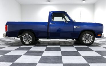 Dodge-Other-Pickups-1984-Pickup-Truck-7