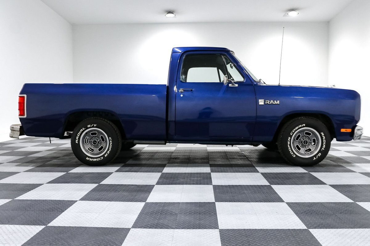Dodge-Other-Pickups-1984-Pickup-Truck-7