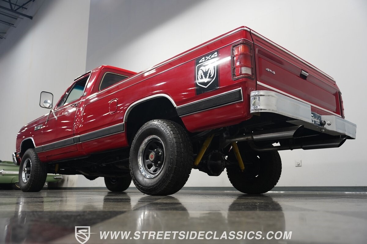 Dodge-Other-Pickups-1985-Pickup-Truck-27