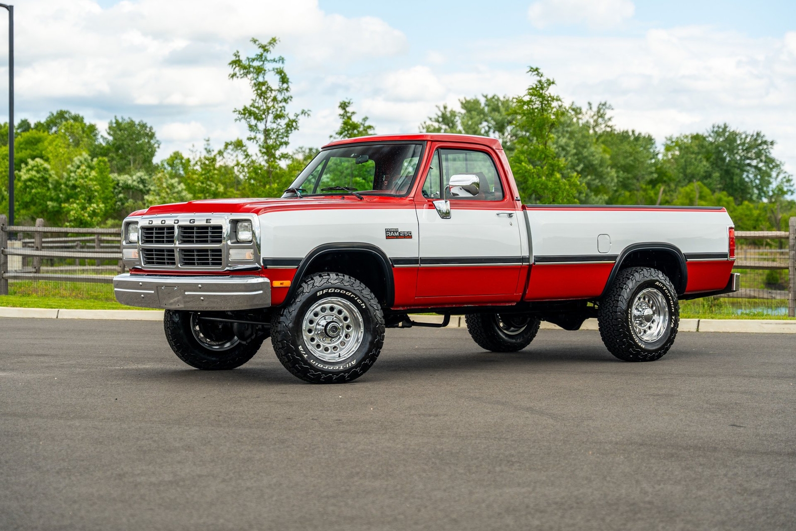 Dodge-Other-Pickups-1991-Pickup-Truck-1