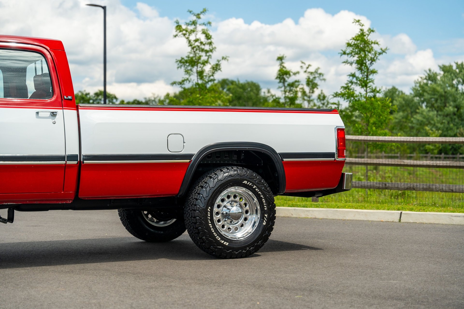 Dodge-Other-Pickups-1991-Pickup-Truck-4