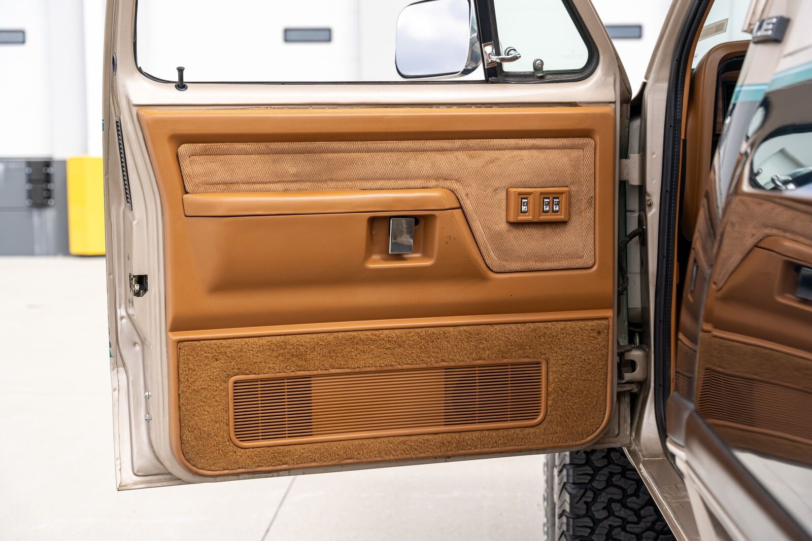 Dodge-Other-Pickups-1993-Pickup-Truck-22