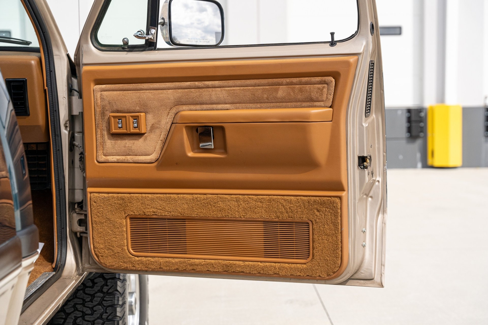 Dodge-Other-Pickups-1993-Pickup-Truck-32