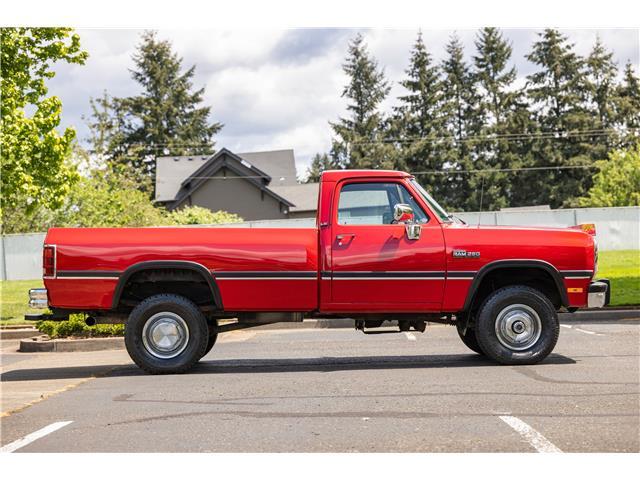 Dodge-Power-Ram-W250-1993-Standard-Cab-Pickup-7