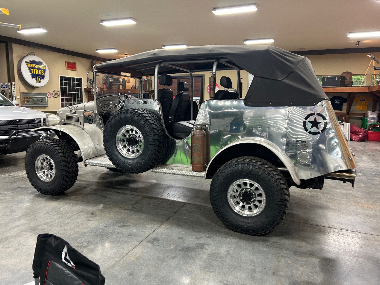 Dodge-Power-Wagon-1941-SUV-1