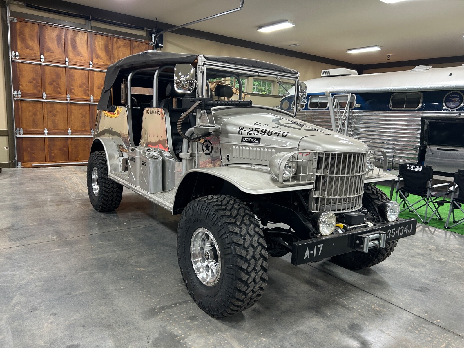 Dodge-Power-Wagon-1941-SUV