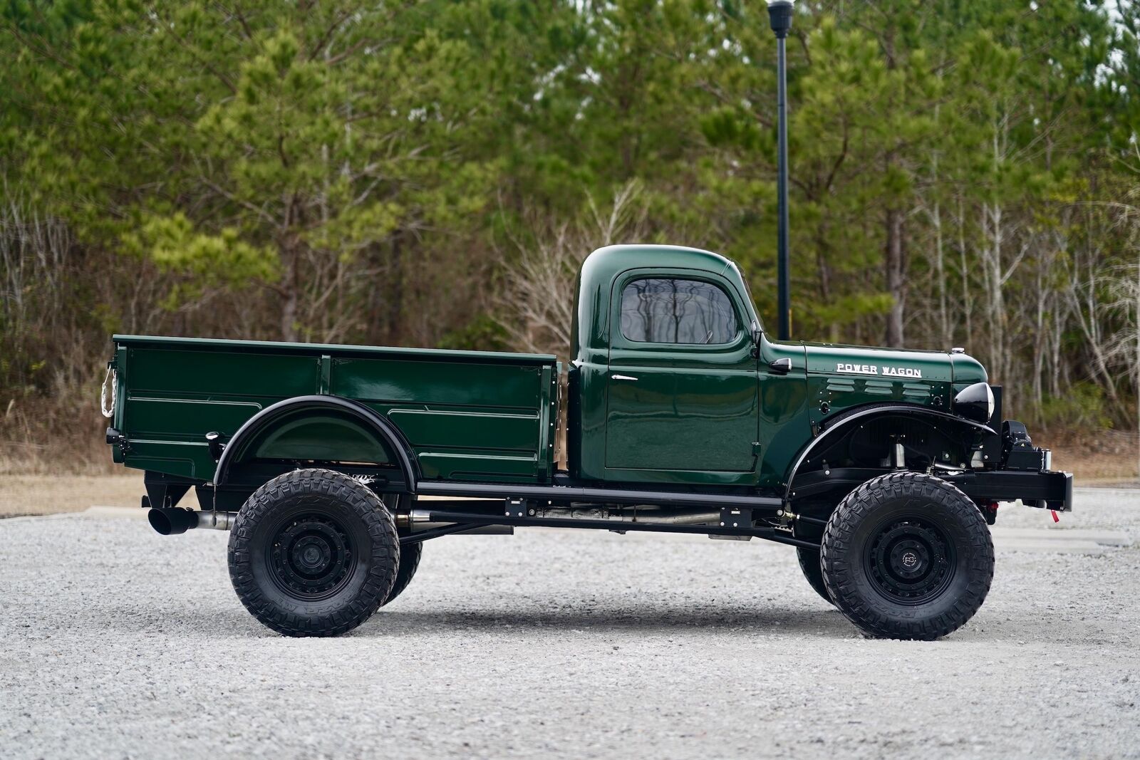 Dodge-Power-Wagon-1946-Pickup-3