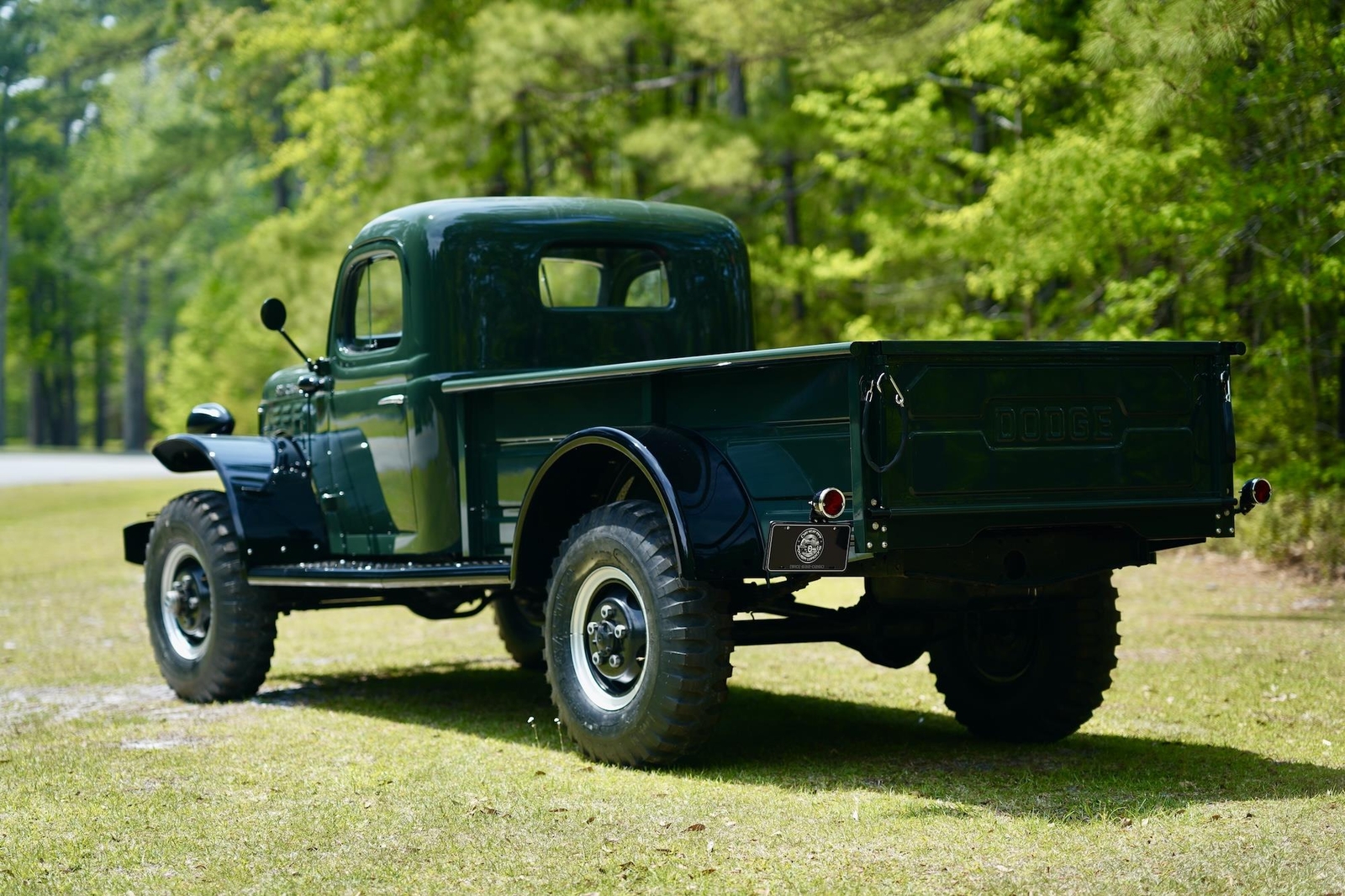 Dodge-Power-Wagon-1953-Pickup-2