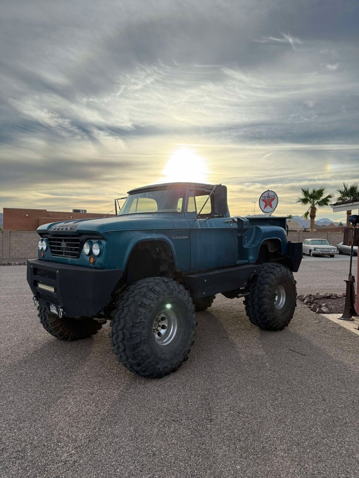 Dodge-Power-Wagon-1962-Standard-Cab-Pickup-4