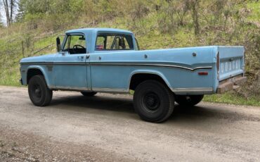 Dodge-Power-Wagon-1970-pick-up-12