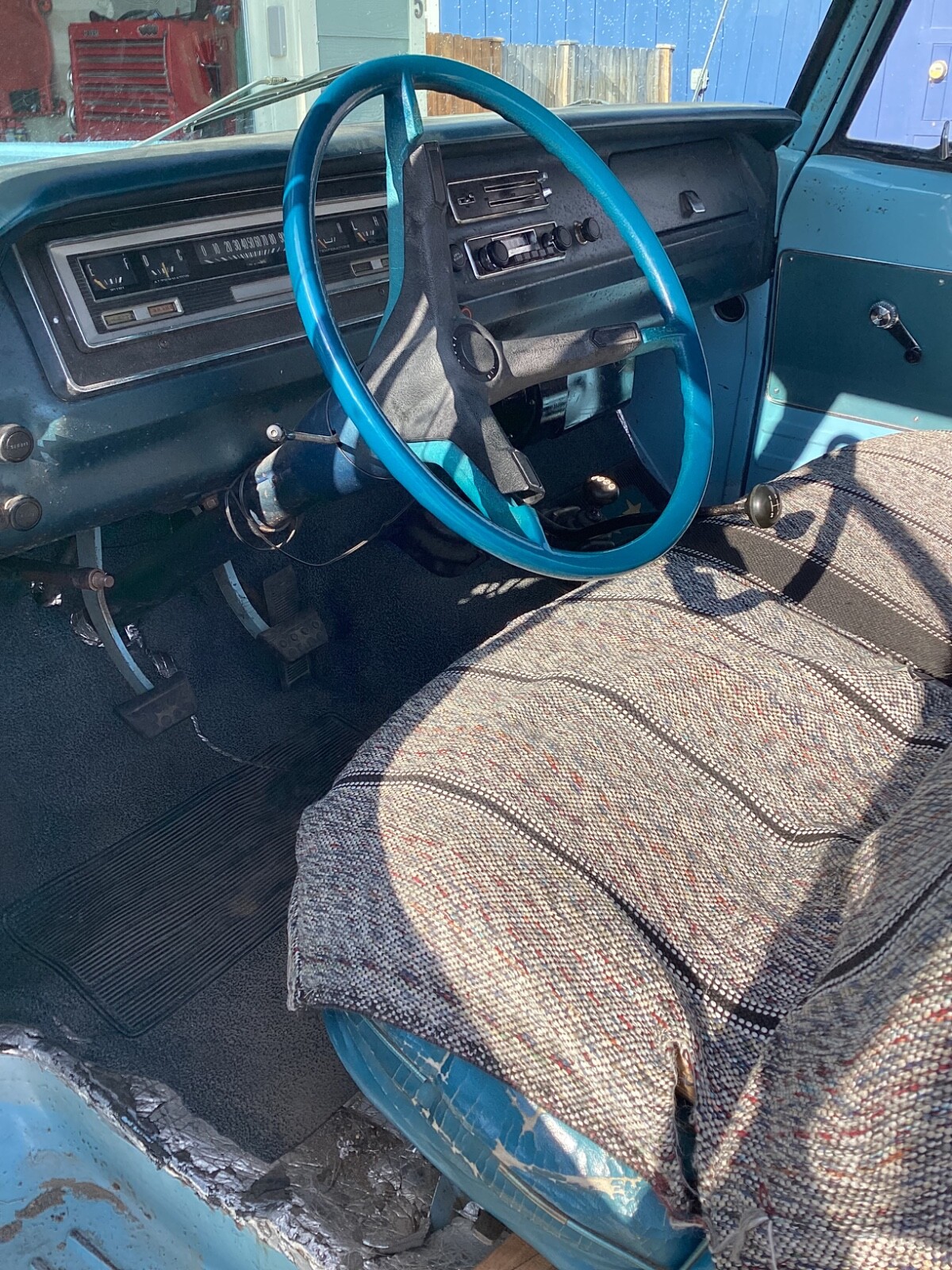 Dodge-Power-Wagon-1970-pick-up-14