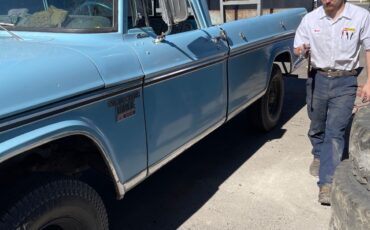 Dodge-Power-Wagon-1970-pick-up-21