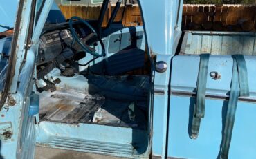 Dodge-Power-Wagon-1970-pick-up-5