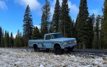 Dodge-Power-Wagon-1970-pick-up-6