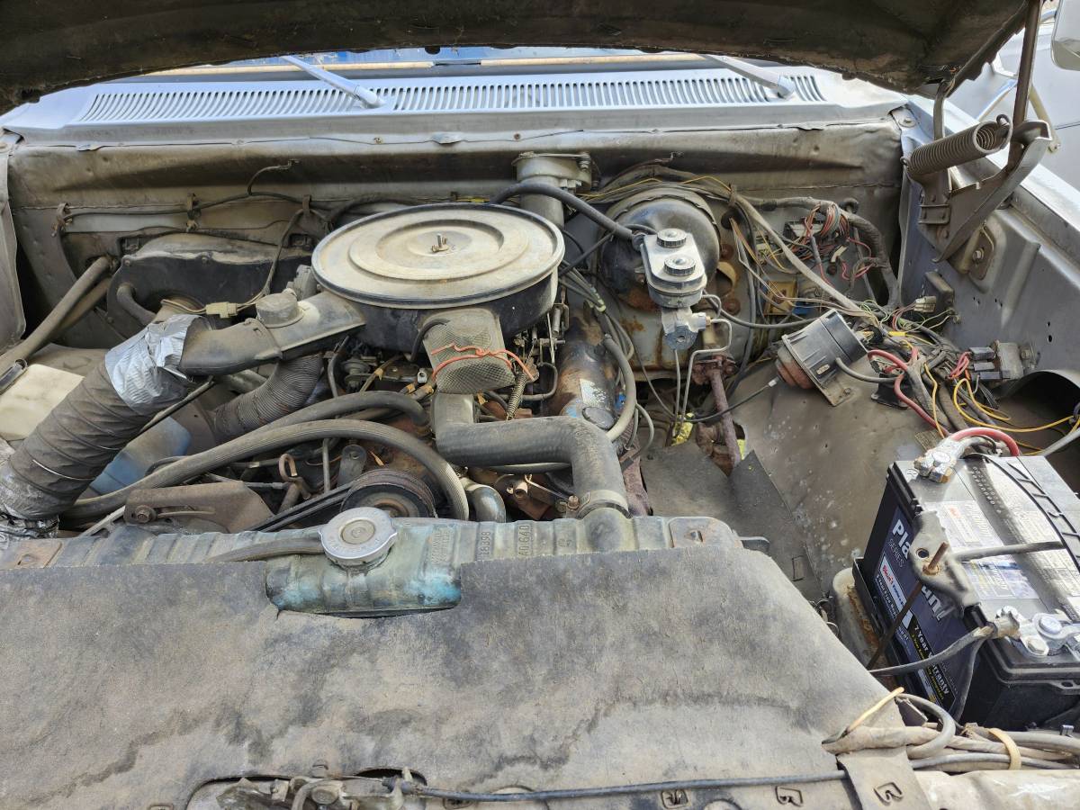 Dodge-Power-ram-250-1983-silver-10